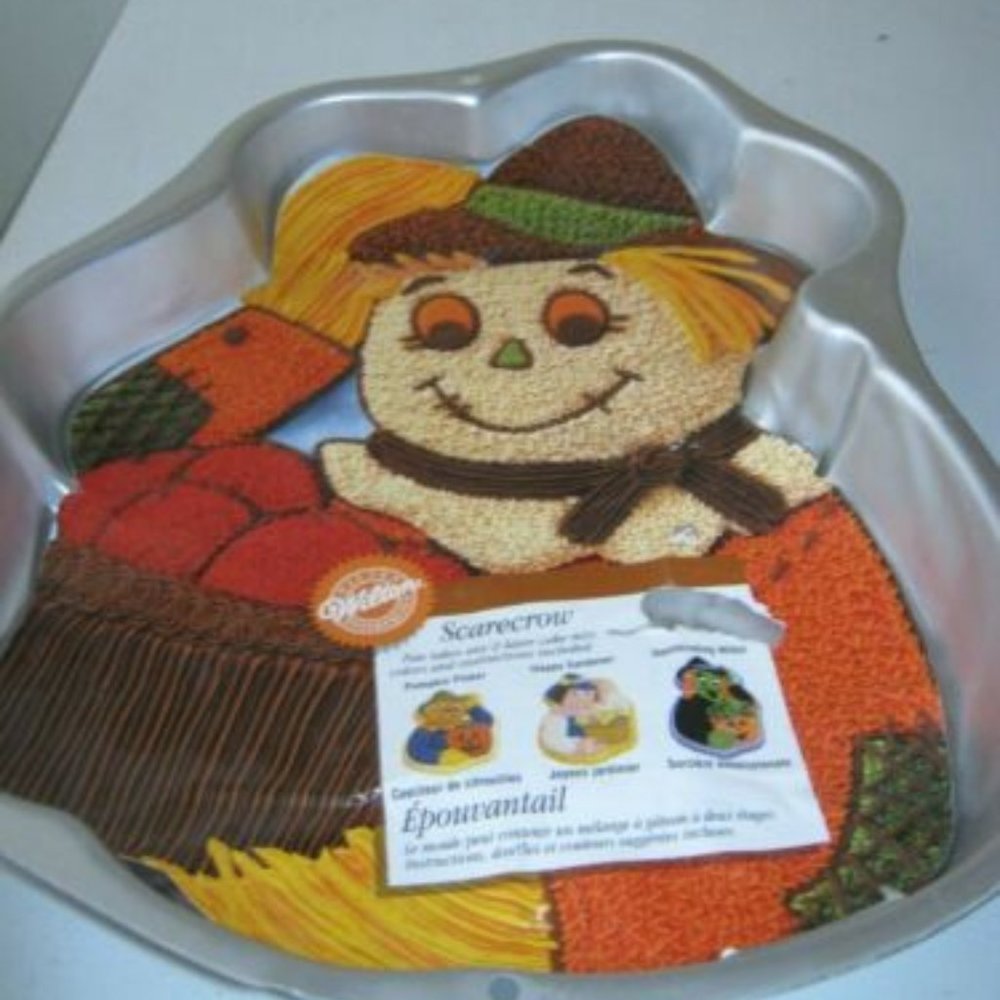 Wilton Scarecrow Pumpkin Picker Happy Gardener Halloween Witch (2105-2001)